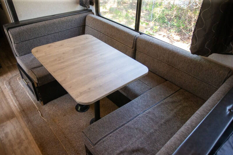 2022 CHEROKEE FOREST RIVER