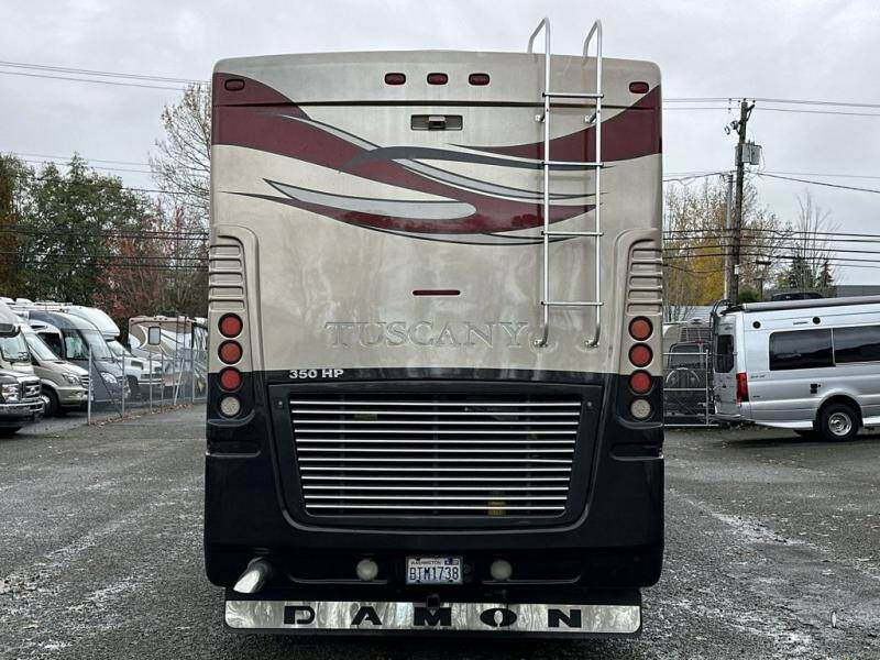 2005 Freightliner XC Chassis