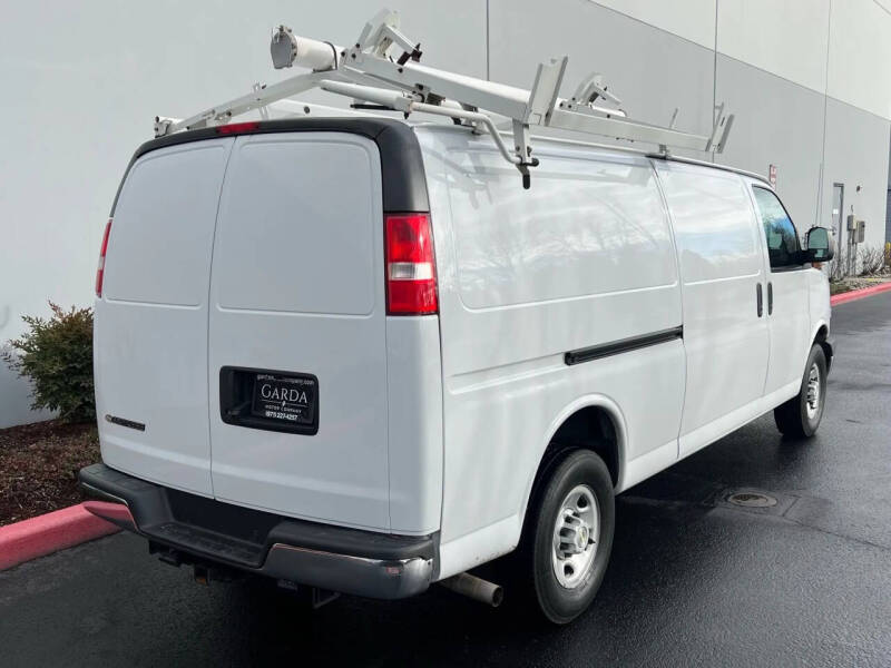 2022 Chevrolet Express 3500