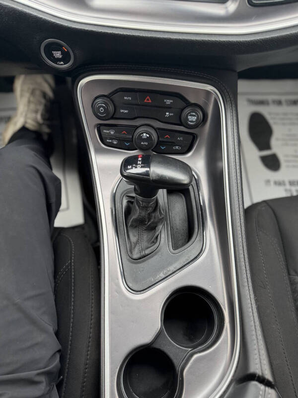 2019 Dodge Challenger SXT