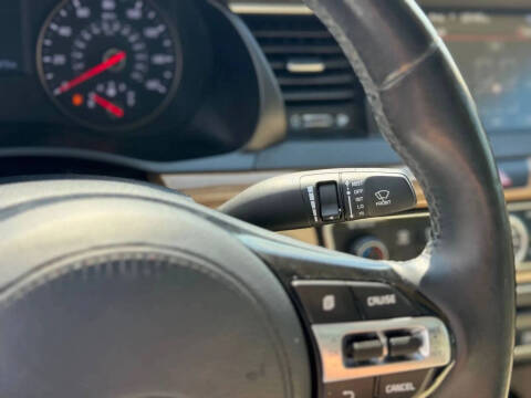 2017 Kia Cadenza Premium