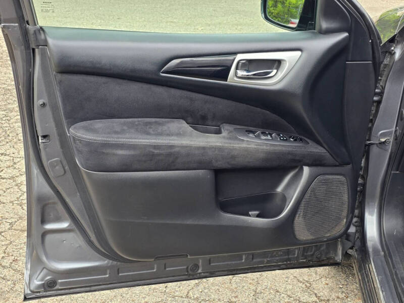2016 Nissan Pathfinder