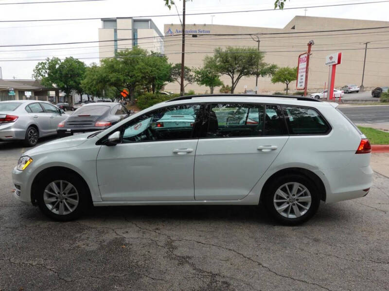 2017 Volkswagen Golf SportWagen
