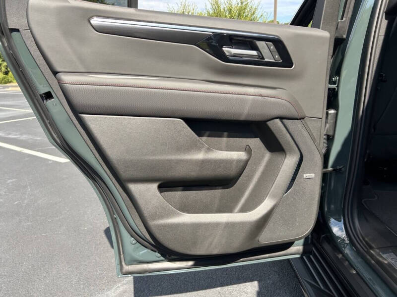 2025 Chevrolet Tahoe RST