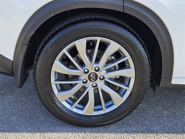 2025 Infiniti QX50 Luxe