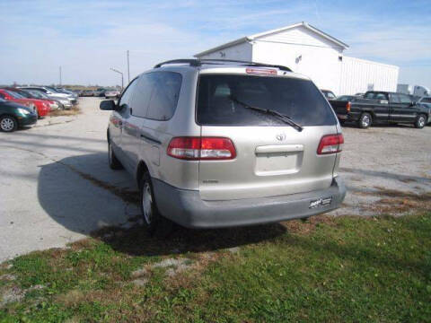 2002 Toyota Sienna LE