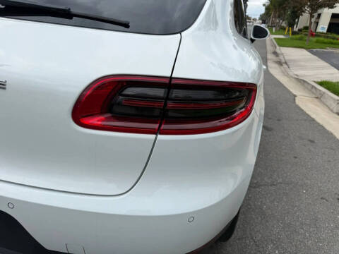 2017 Porsche Macan S