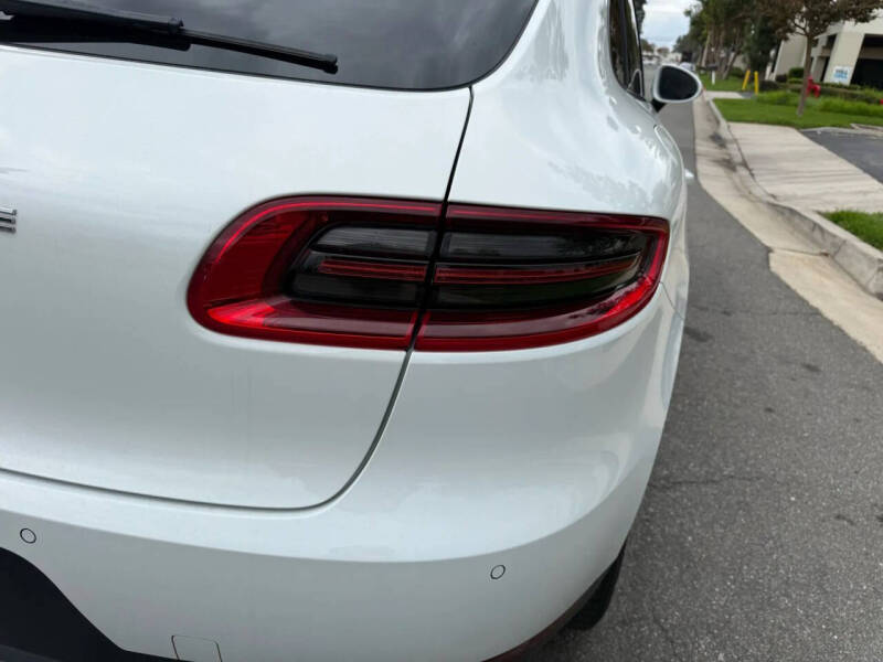 2017 Porsche Macan S