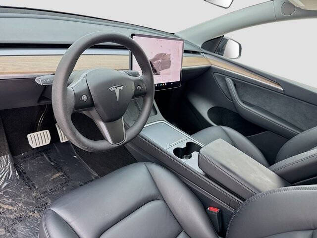 2025 Tesla Model Y Performance