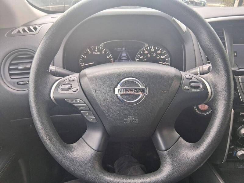 2019 Nissan Pathfinder S