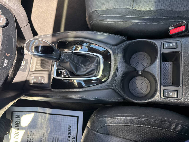 2020 Nissan Rogue SL