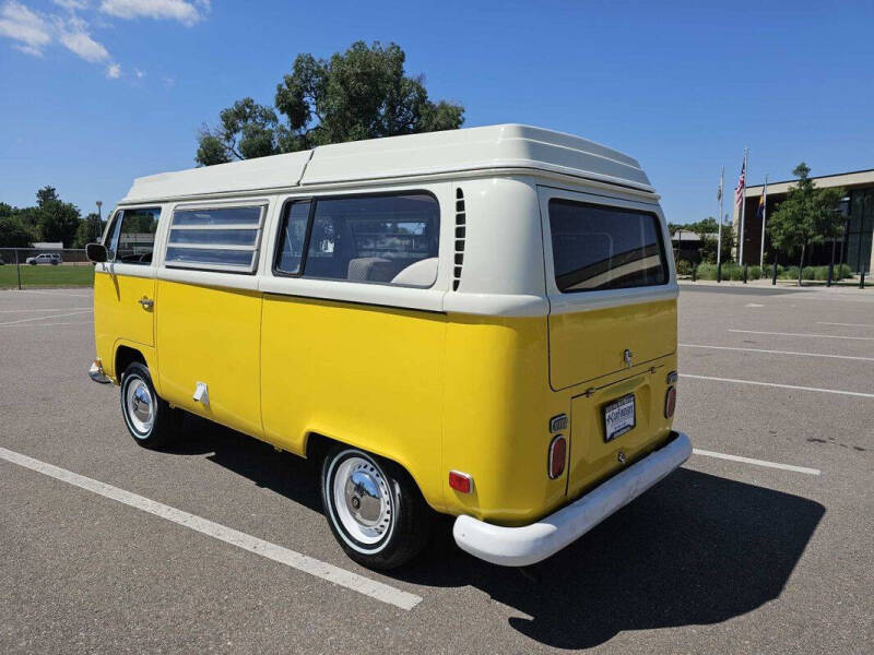 1971 Volkswagen Camper Bus