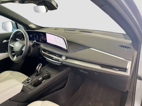 2025 Cadillac XT4 Sport