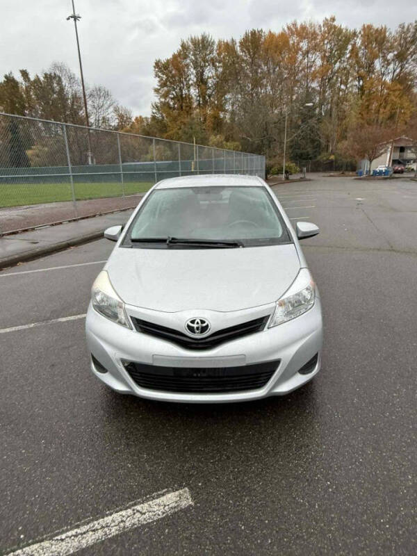 2014 Toyota Yaris 3-Door L Fleet