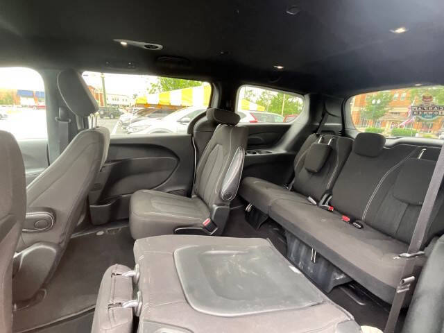 2023 Chrysler Pacifica Touring