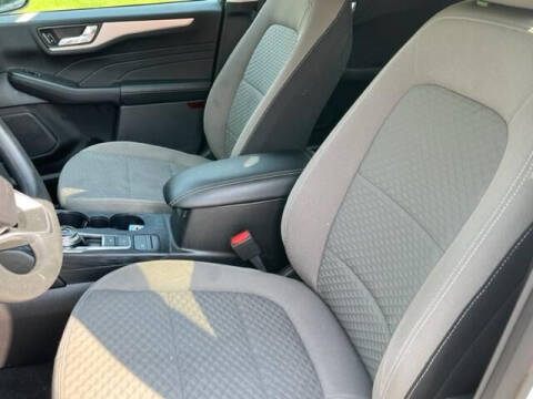 2021 Ford Escape Hybrid SE