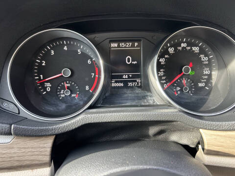 2016 Volkswagen Passat 1.8T SE