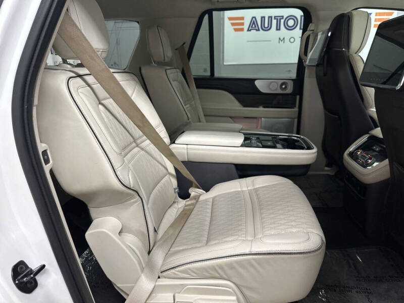 2019 Lincoln Navigator L Black Label