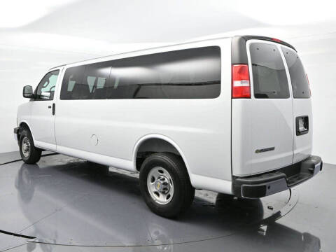 2025 Chevrolet Express LT 3500