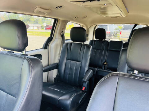 2012 Chrysler Town and Country Touring