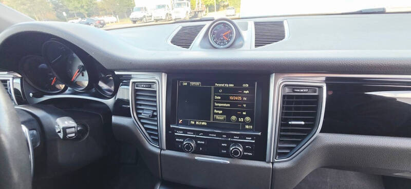 2016 Porsche Macan S