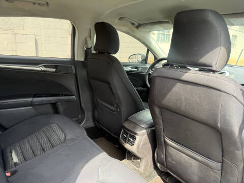 2016 Ford Fusion SE
