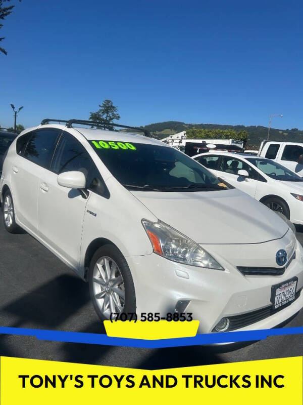 2014 Toyota Prius v Five
