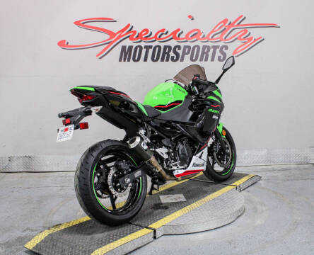2022 Kawasaki Ninja 400 ABS KRT Edition