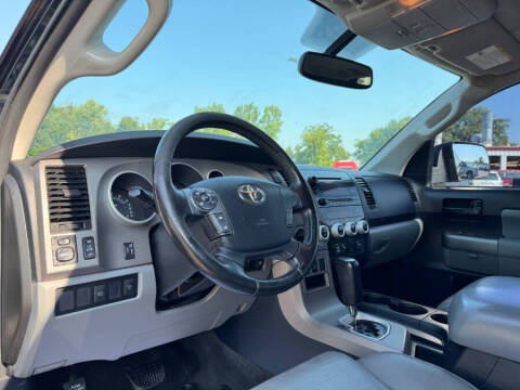 2013 Toyota Sequoia SR5