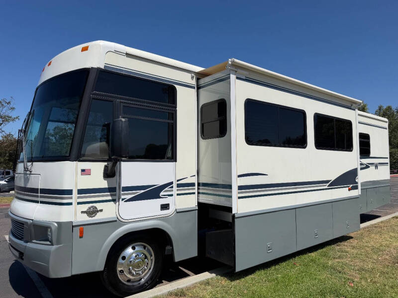 2004 Winnebago Brave