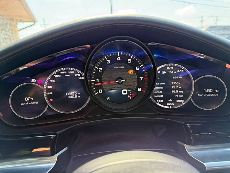 2017 Porsche Panamera 4