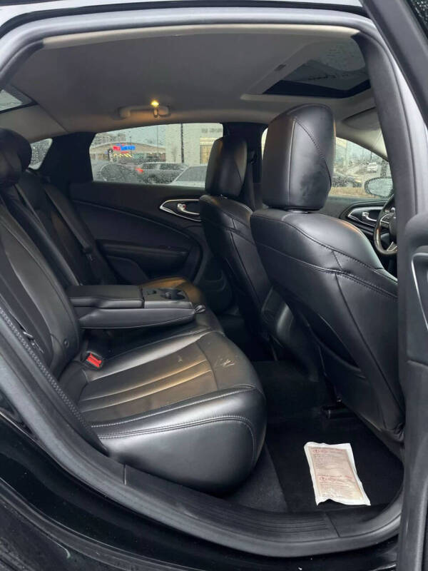 2015 Chrysler 200 Limited