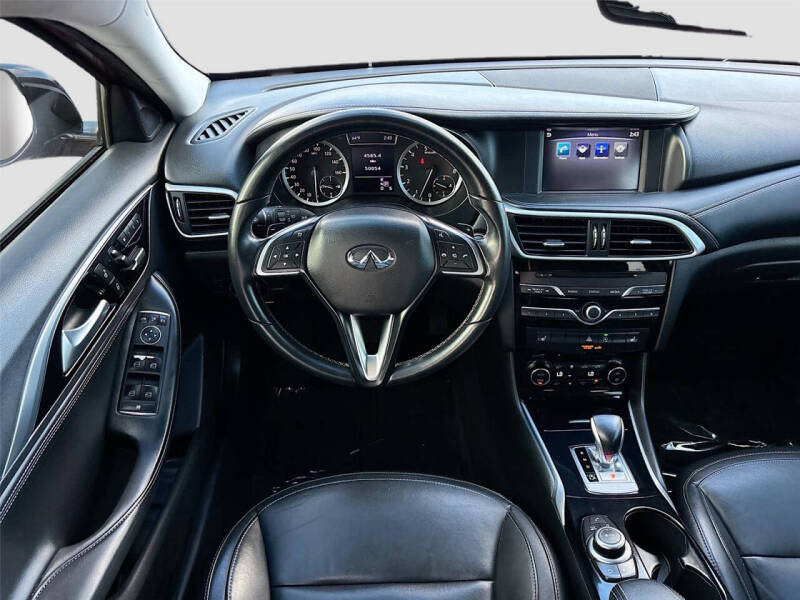 2018 Infiniti QX30 Luxury