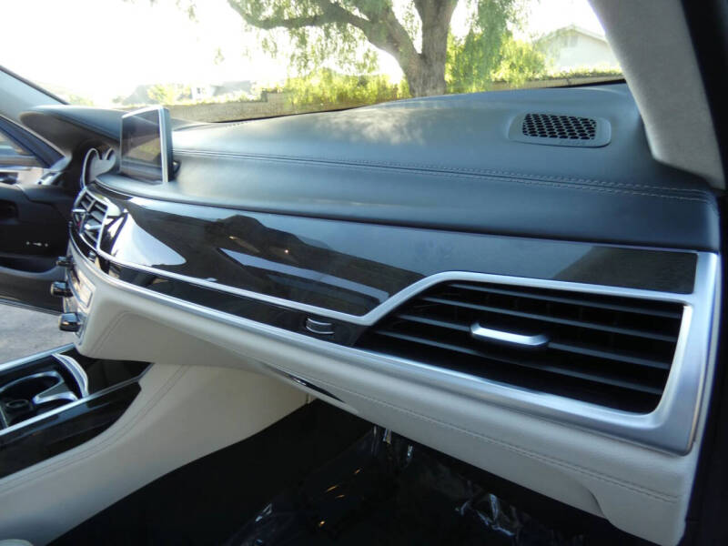 2016 BMW 7 Series 750i xDrive