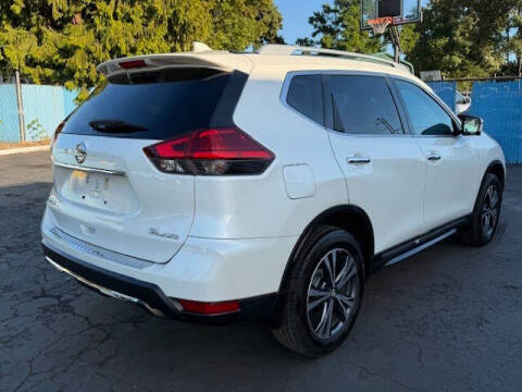 2017 Nissan Rogue SL