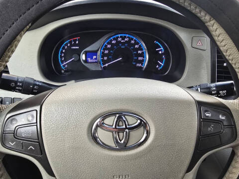 2013 Toyota Sienna XLE 8-Passenger