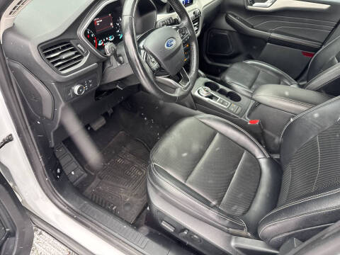 2021 Ford Escape SEL