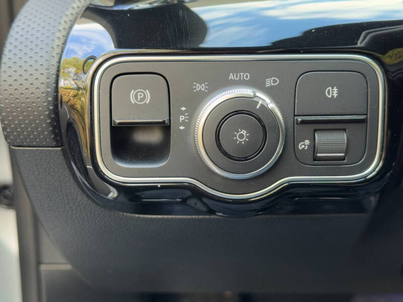 2022 Mercedes-Benz A-Class A 220