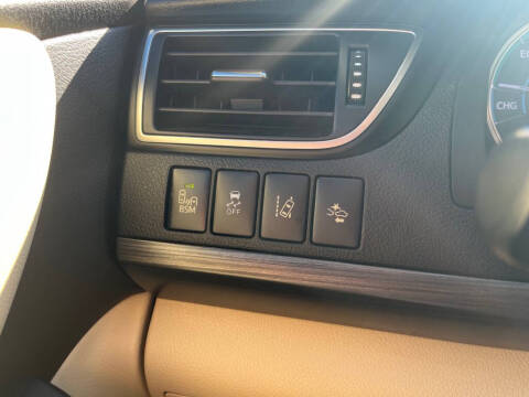 2015 Toyota Camry Hybrid