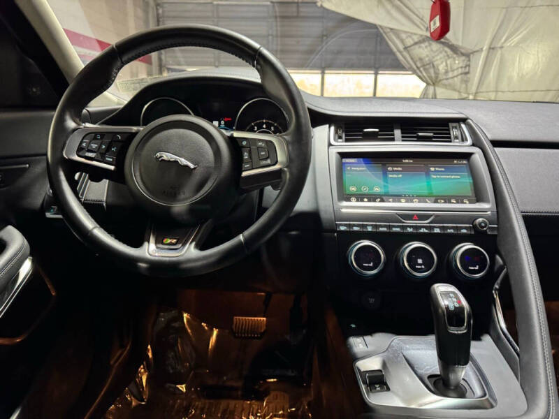 2020 Jaguar E-PACE P250 SE