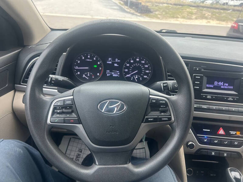 2017 Hyundai Elantra
