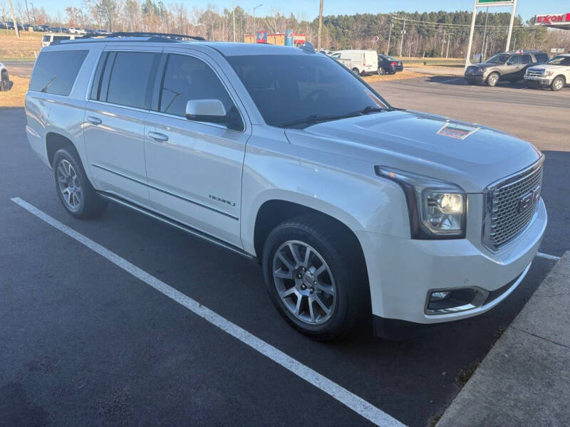 2015 GMC Yukon XL Denali's photo