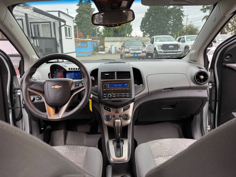 2013 Chevrolet Sonic LS Auto