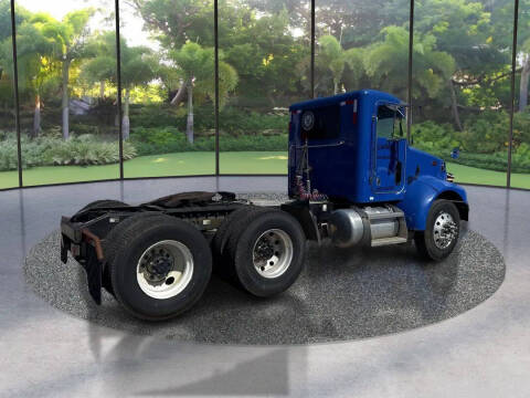 2004 Peterbilt 330