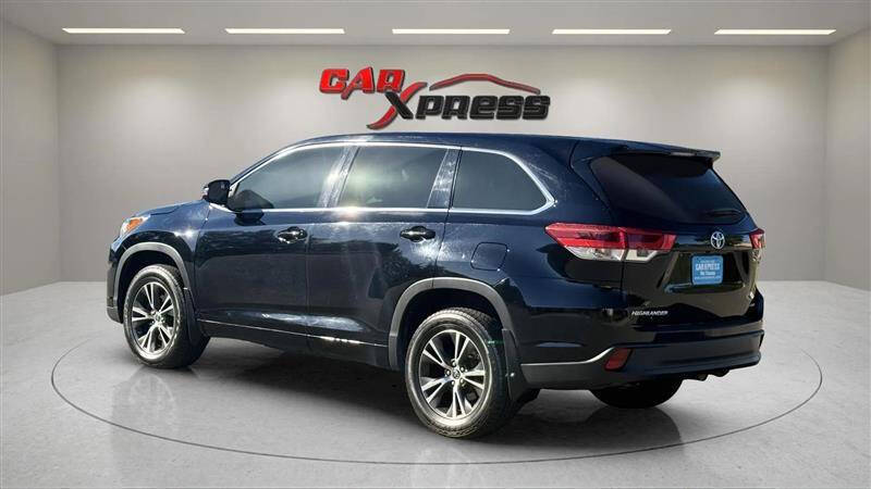 2018 Toyota Highlander LE