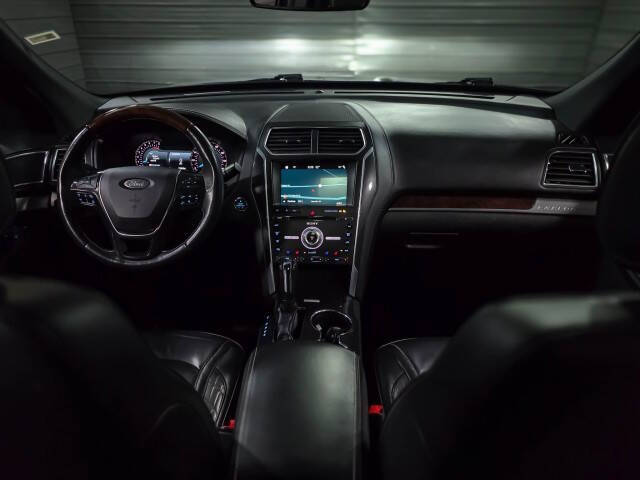 2017 Ford Explorer Platinum