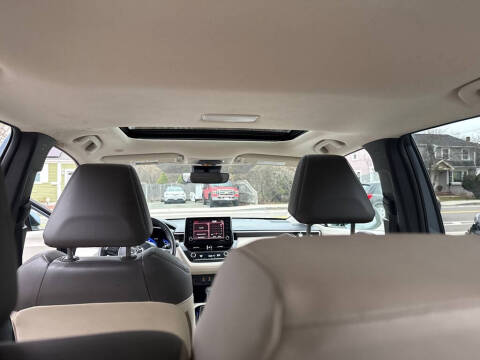 2022 Toyota Corolla Cross XLE