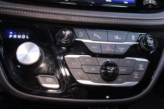 2022 Chrysler Pacifica Touring