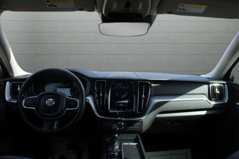 2019 Volvo XC60 T5 Momentum