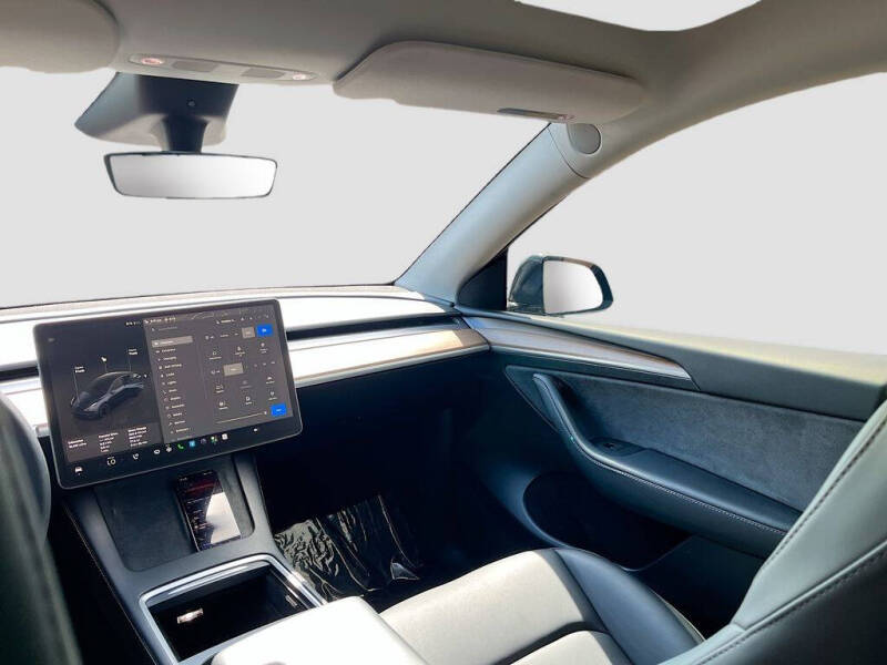 2024 Tesla Model Y Performance
